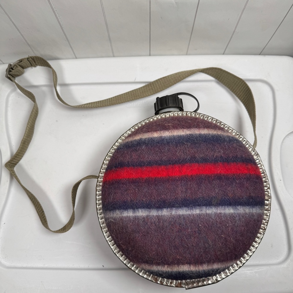 Vintage Striped Wool & Metal Canteen Water Carrier Hiking Outdoors Camping‎ 9"